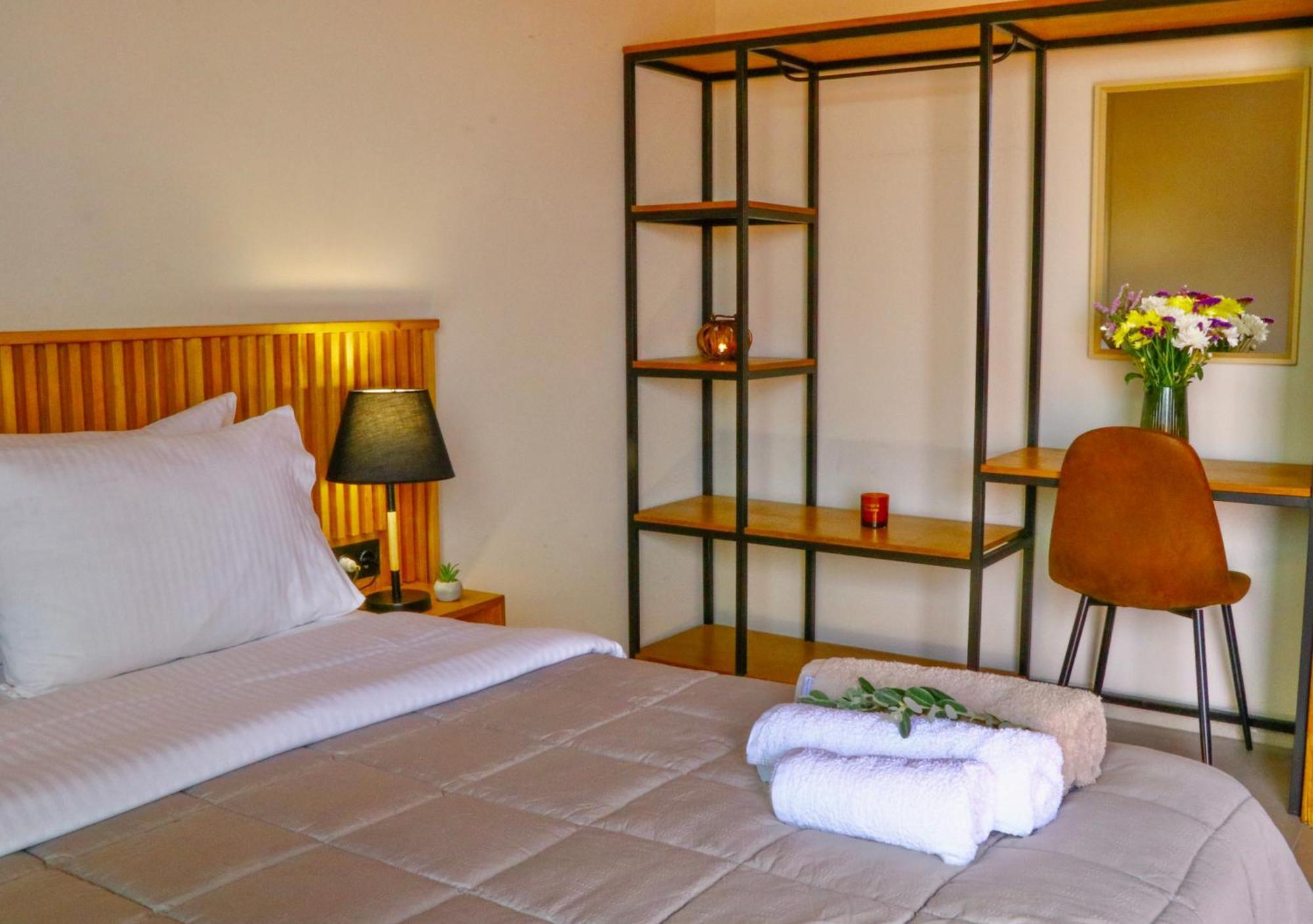 Petrichor Apartment Каламата Екстериор снимка