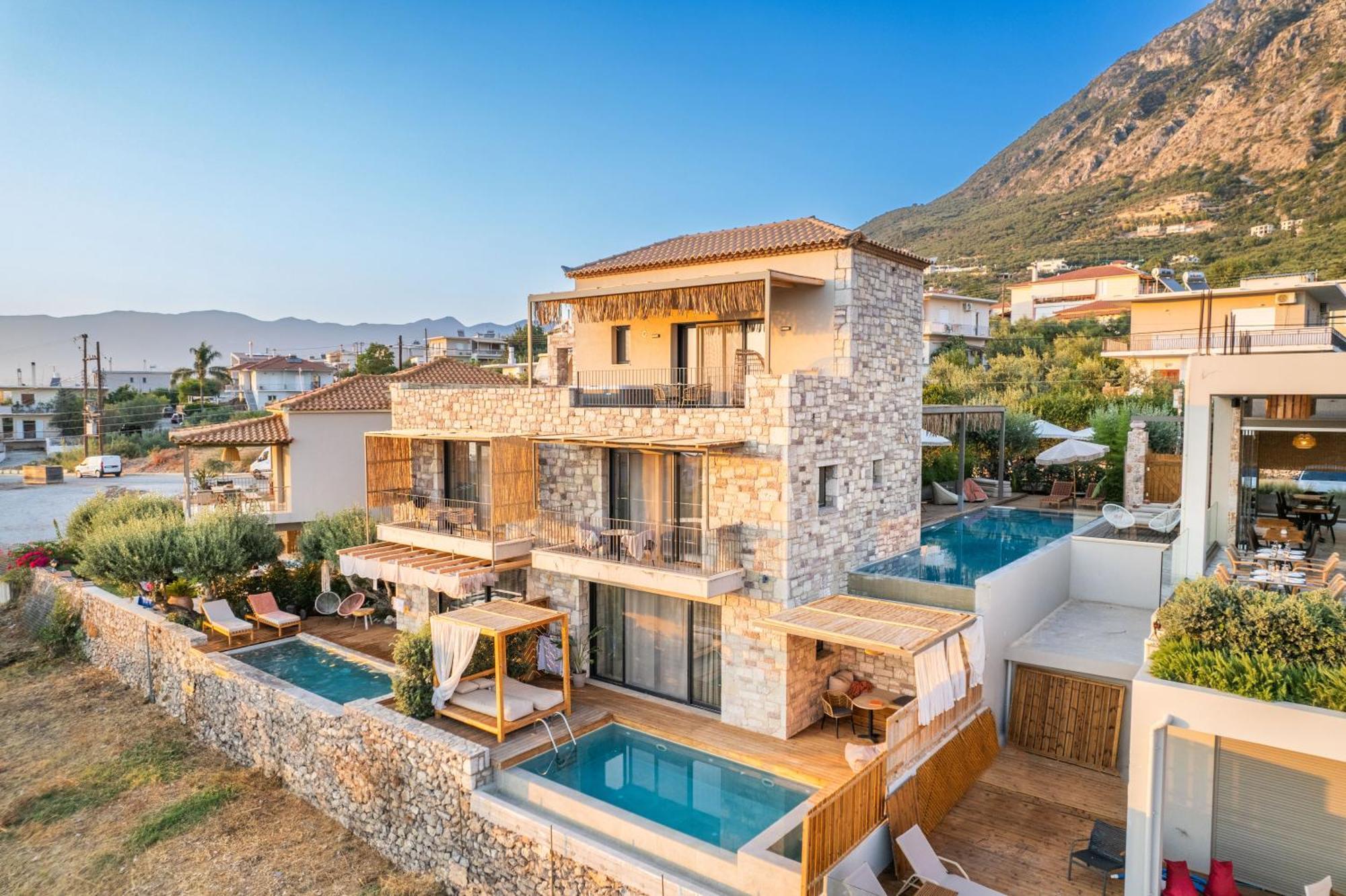 Petrichor Apartment Каламата Екстериор снимка