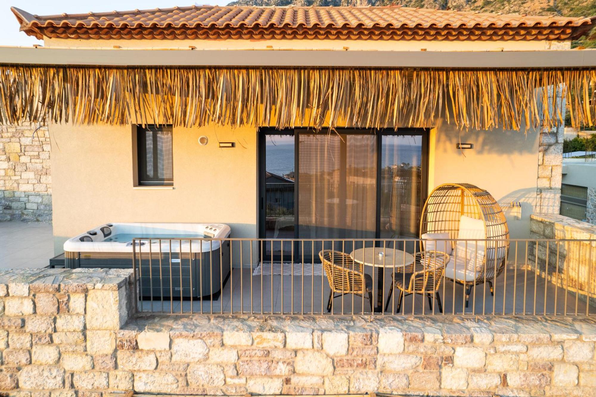 Petrichor Apartment Каламата Екстериор снимка